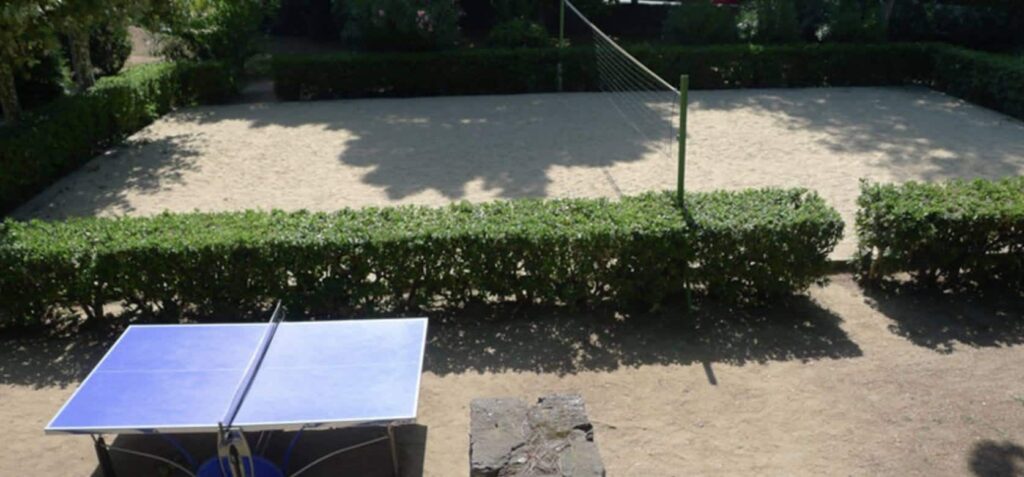 terrain de volley les rives de beauvallon